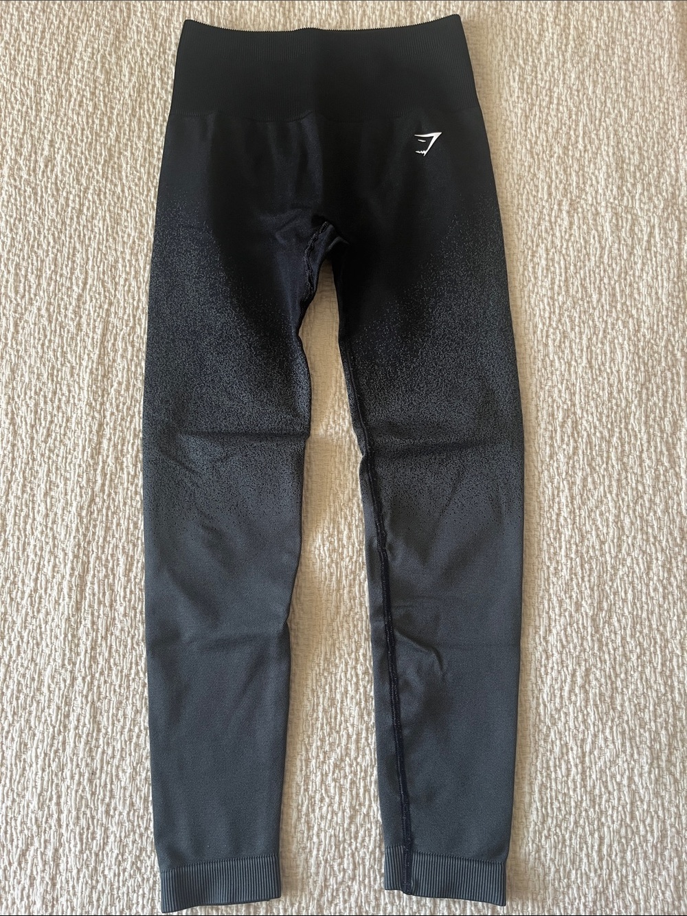 Gymshark Women’s Black and Gray Seamless High-Waist Leggings and Crop Top Set - Picture 4 of 5